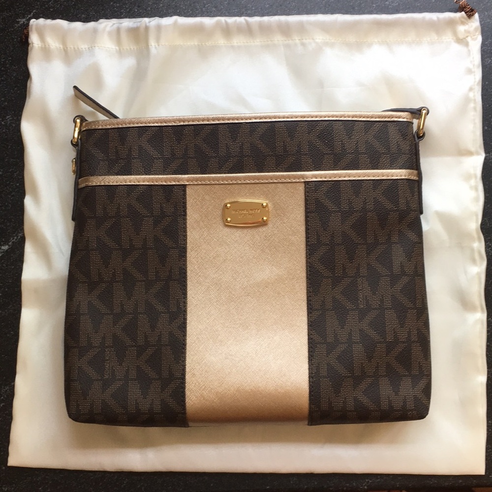 Michael Kors Messenger bag